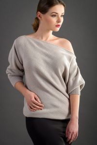 Sweter Damski Asymetryczy A02 Beige