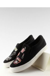 TRAMPKI SLIP-ON Z HAFTAMI NB102P BLACK