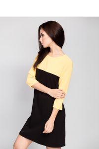Sukienka z okrągłym dekoltem o lekko trapezowym fasonie MM1037 Yellow