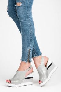 WYGODNE BUTY NA KOTURNIE Szary