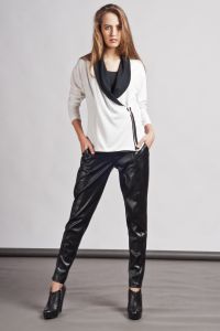 Sweter Model SWE 105 White